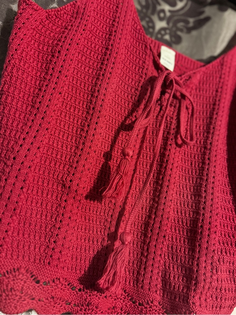 Old Navy Knit Tie-Front Crop Tank - Picture 4 of 6